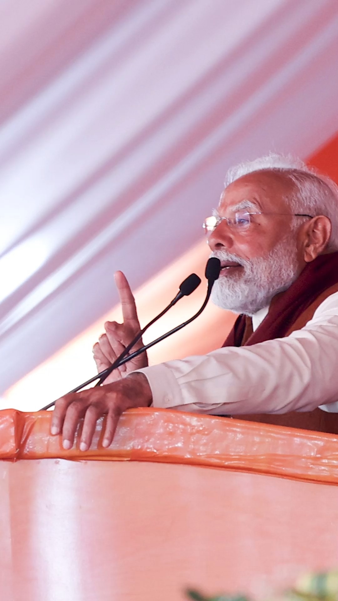 PM Modi hits back on Congress' royal family for insulting President Murmu | #shorts